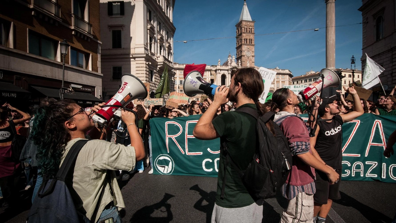 Una manifestazione studentesca Una manifestazione studentesca
