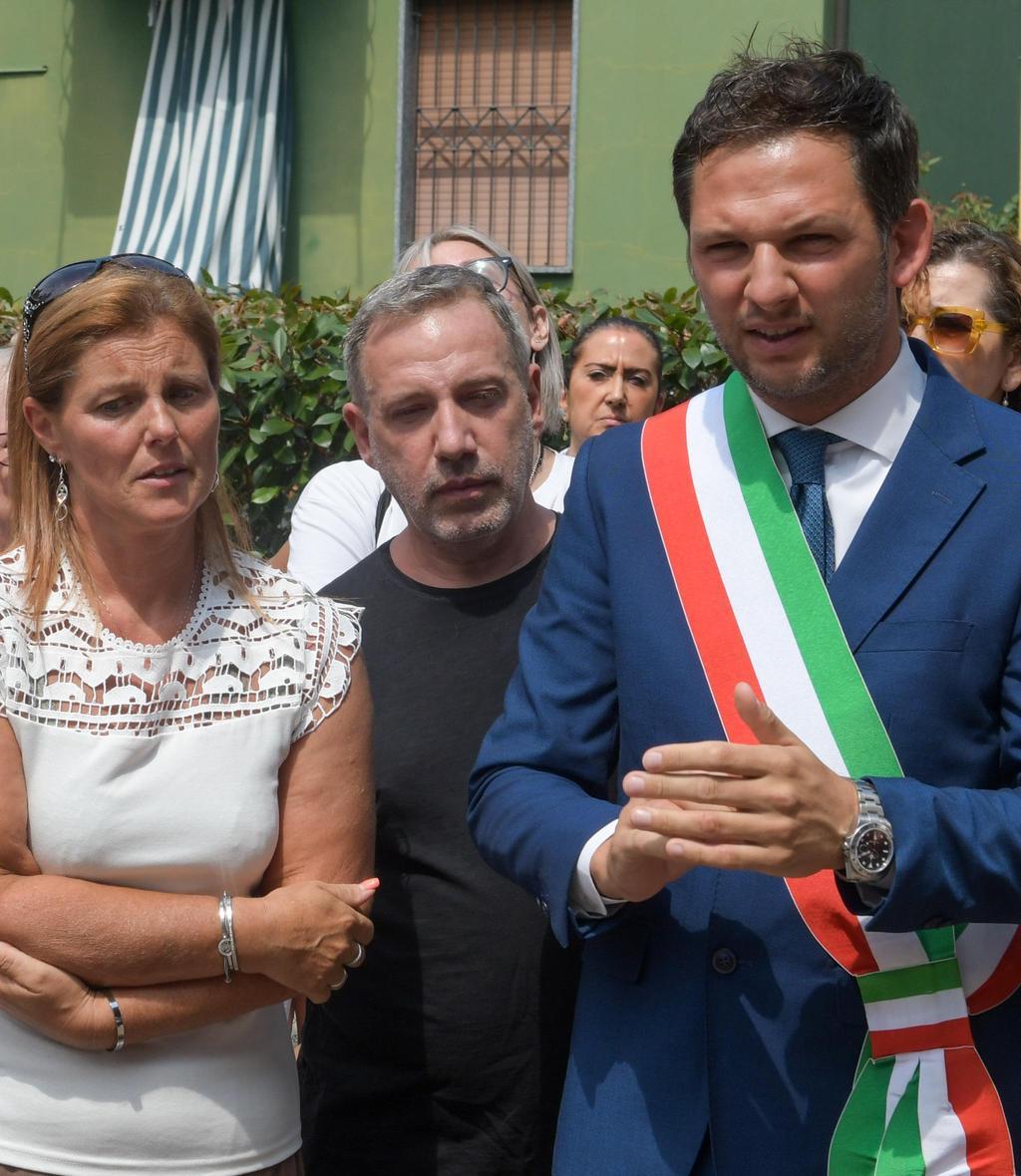 lo sfregio alla memoria imbrattata la targa per diana la zia un gesto orribile
