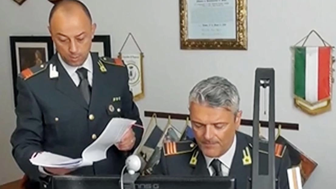 La Finanza ha scoperto il giro illecito indagando su tre società: una con sede in Abruzzo, l’altra in Campania e la terza in Valcamonica L’accusa è di aver generato illecitamente 33 milioni di crediti d’imposta