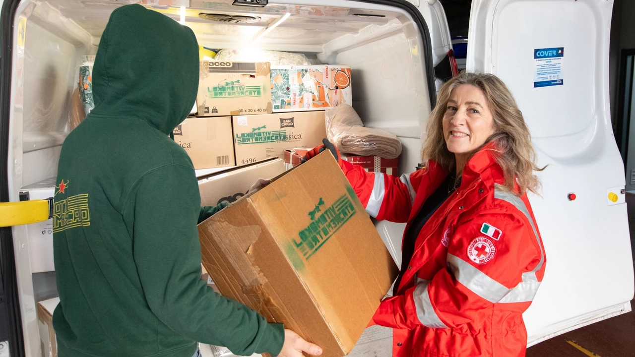 La donazione organizzata dalla squadra Lokomotiv Ortomercato (dal profilo Facebook di Croce Rossa comitato di Milano) La donazione organizzata dalla squadra Lokomotiv Ortomercato (dal profilo Facebook di Croce Rossa comitato di Milano)