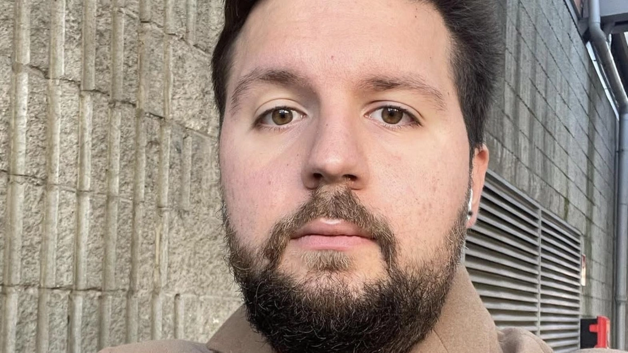 Luca Nascimbene rivendica il diritto a prendere servizio: «Ho conseguito in Irlanda la laurea in medicina» Luca Nascimbene rivendica il diritto a prendere servizio: «Ho conseguito in Irlanda la laurea in medicina»