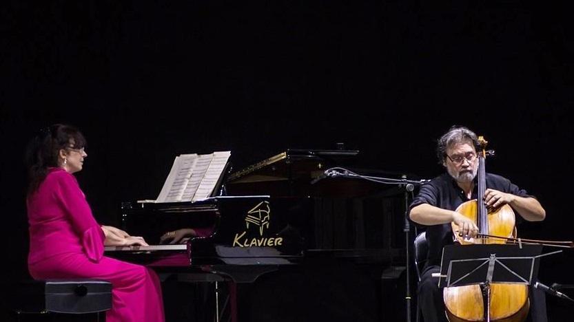 Viaggio musicale fino in Argentina . Da Bach ad Astor Piazzolla doppio concerto fra sonate e tanghi Viaggio musicale fino in Argentina . Da Bach ad Astor Piazzolla doppio concerto fra sonate e tanghi