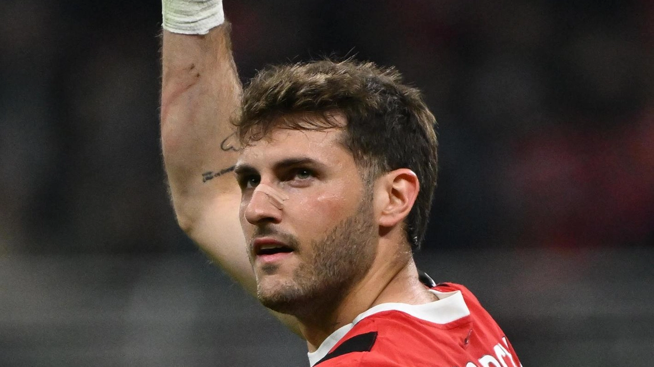 Santiago Gimenez si riprende il Milan: doppietta e assist contro il Bologna
