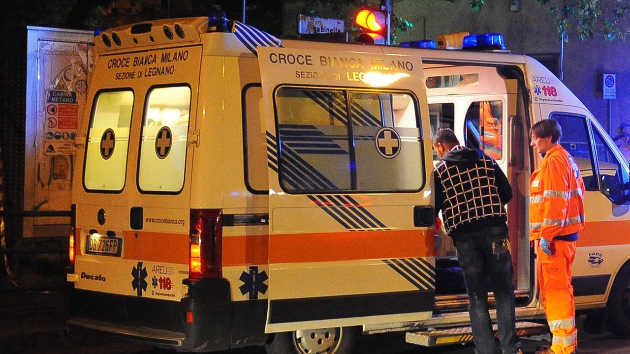 L'adolescente è stato portato all'ospedale San Gerardo, dove è ancora ricoverato L'adolescente è stato portato all'ospedale San Gerardo, dove è ancora ricoverato
