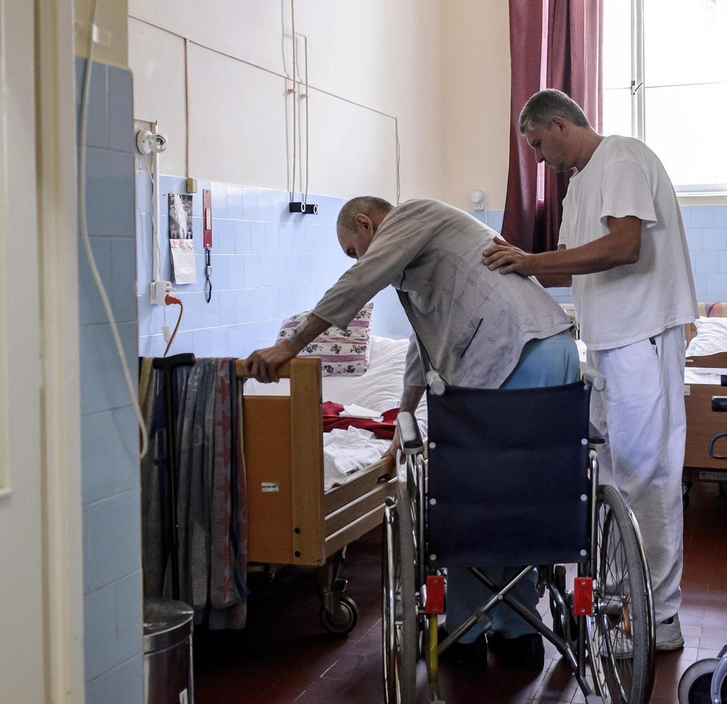 Lavori in ospedale. L’Hospice di Esine trasferito a Edolo