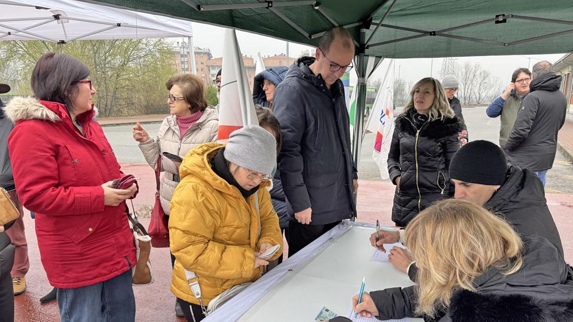 pieve pendolari furiosi costretti a usare l auto 