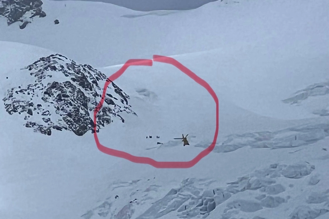 Valfurva, il luogo delle operazioni di recupero della salma dello sci alpinista morto (Ansa/Anp)