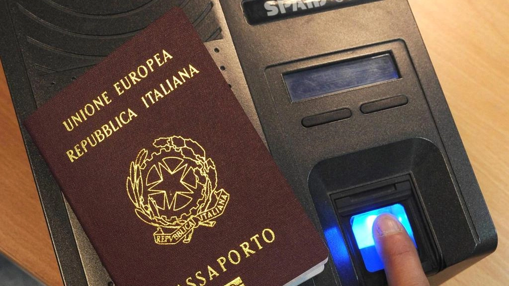 Atti: 'Per lui erano merce di scambio per avere utilità'