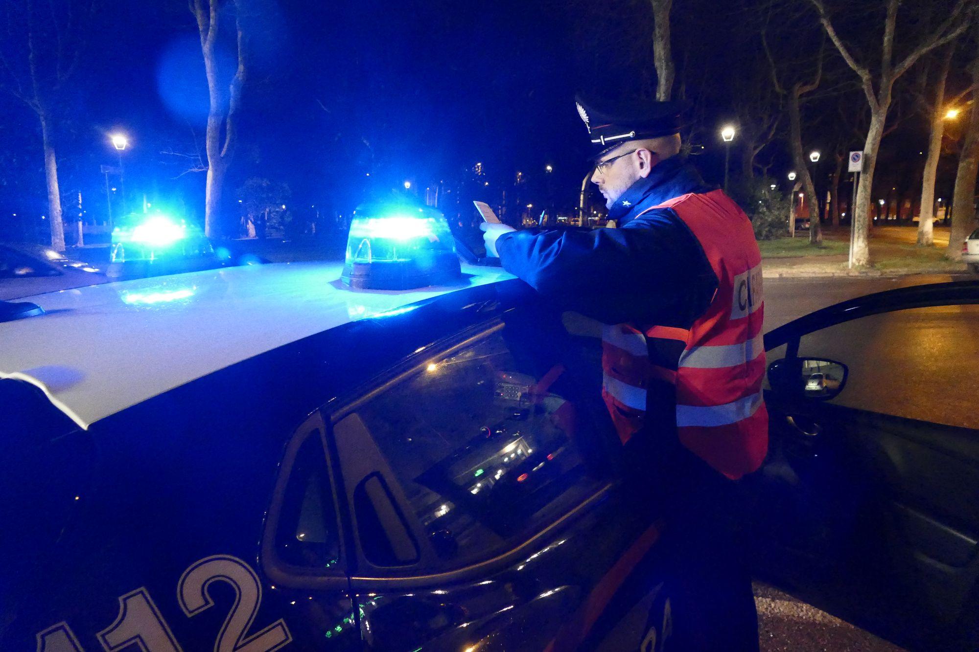 Melzo, coltellate nella notte: ragazzo di 23 anni ferito e ricoverato in codice rosso Melzo, coltellate nella notte: ragazzo di 23 anni ferito e ricoverato in codice rosso