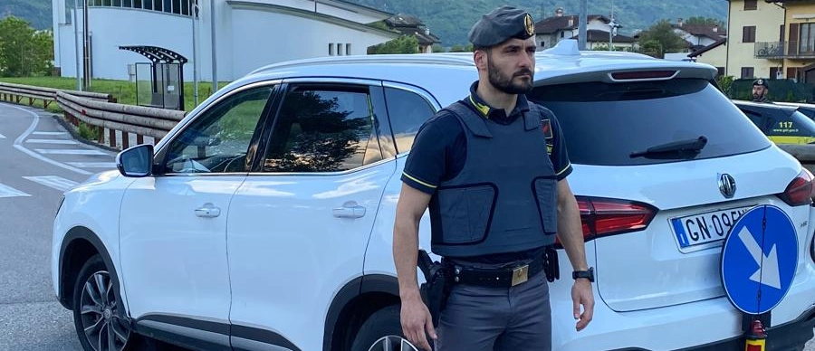 Gera Lario, resta in carcere il giovane che ha cercato di investire i finanzieri