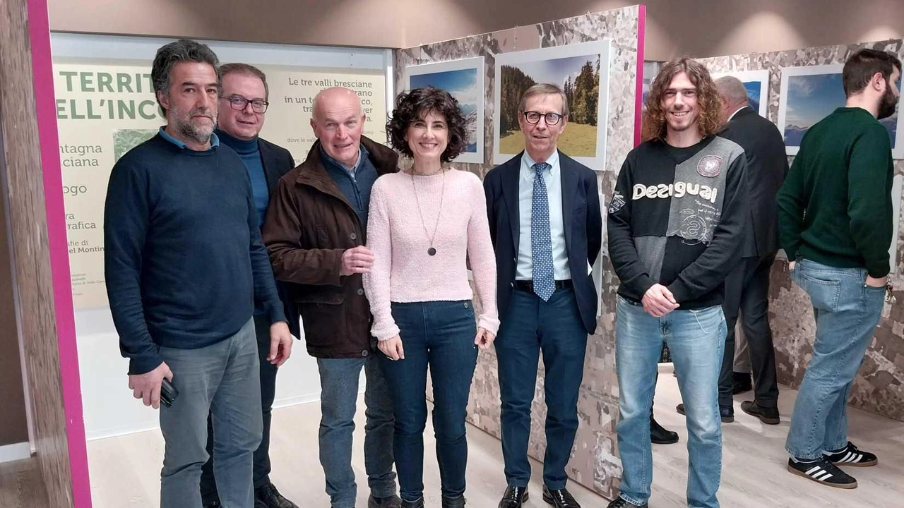 La mostra fotografica ospitata fino al 29 aprile nella sede di Fondazione della Comunità Bresciana con 39 scatti inediti di Emanuel Montini La mostra fotografica ospitata fino al 29 aprile nella sede di Fondazione della Comunità Bresciana con 39 scatti inediti di Emanuel Montini