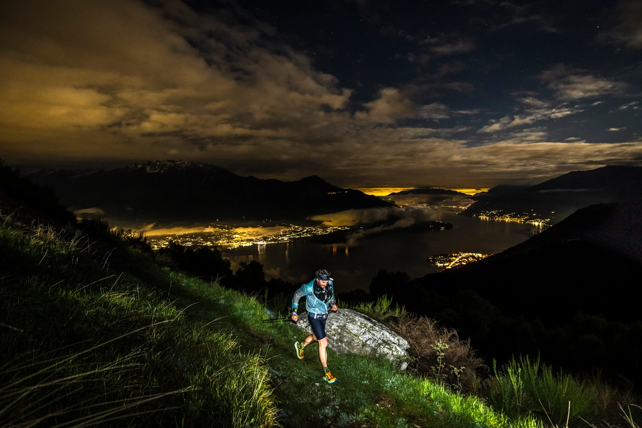 Un concorrente impegnato durante la notte