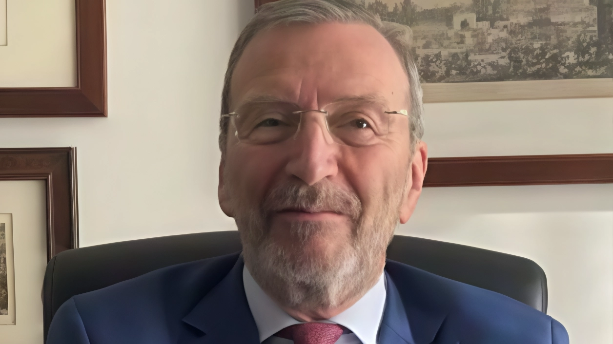Nuovo, prestigioso incarico per Massimo Agosti (nella foto), professore ordinario di Pediatria all’Università dell’Insubria, dove dirige la Scuola di specializzazione... Nuovo, prestigioso incarico per Massimo Agosti (nella foto), professore ordinario di Pediatria all’Università dell’Insubria, dove dirige la Scuola di specializzazione...