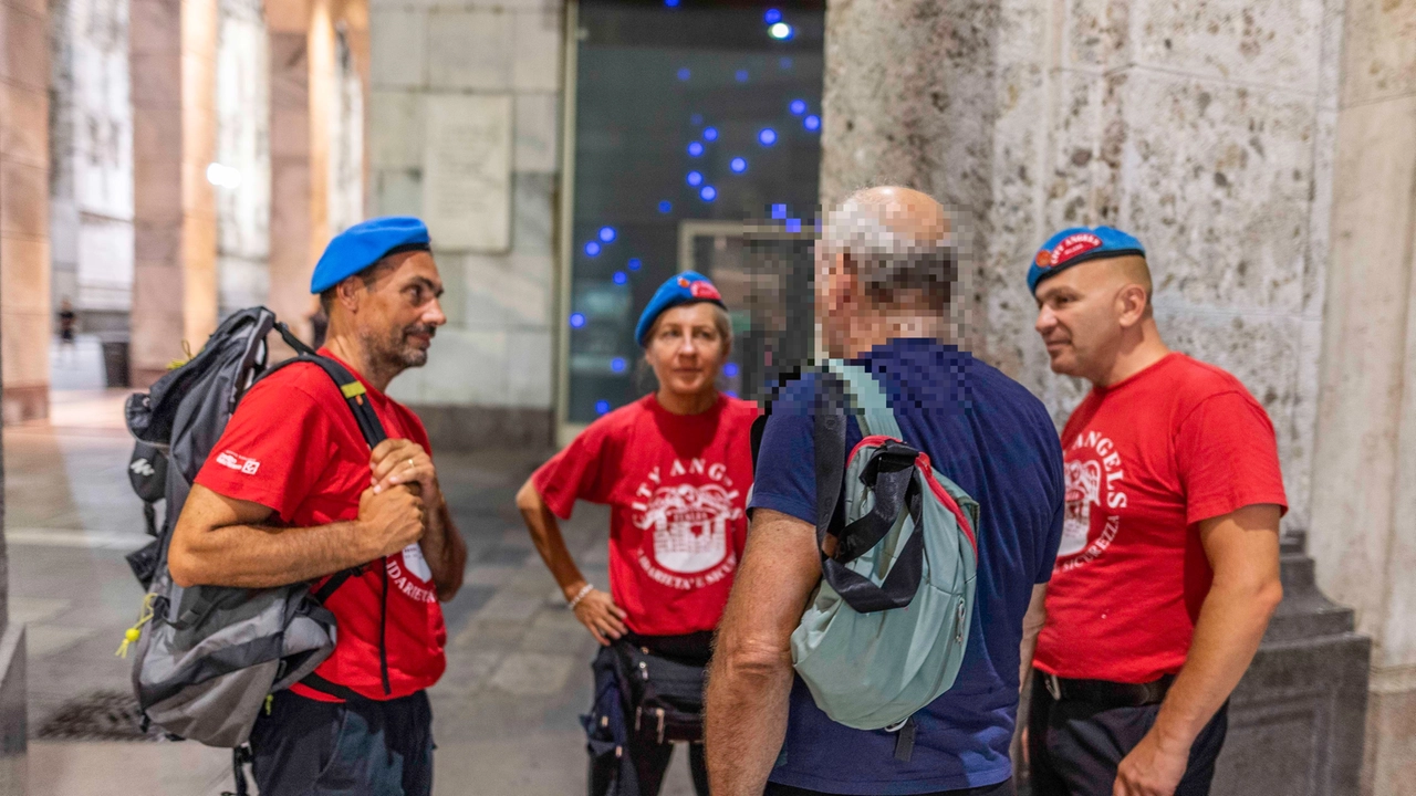 I City Angels con maglia rossa e basco blu sono presenti in più zone e, in 30 anni di vita, hanno creato sedi in tutto il Paese I City Angels con maglia rossa e basco blu sono presenti in più zone e, in 30 anni di vita, hanno creato sedi in tutto il Paese