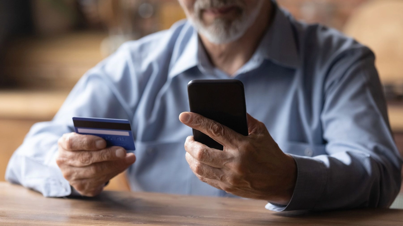 Gli anziani sono tra le vittime preferite dei truffatori online