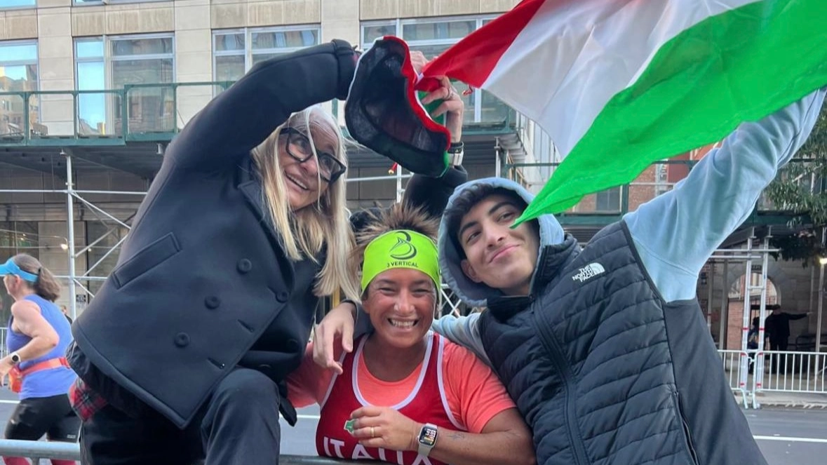Al centro Renata Petrella durante il famoso evento sportivo Al centro Renata Petrella durante il famoso evento sportivo