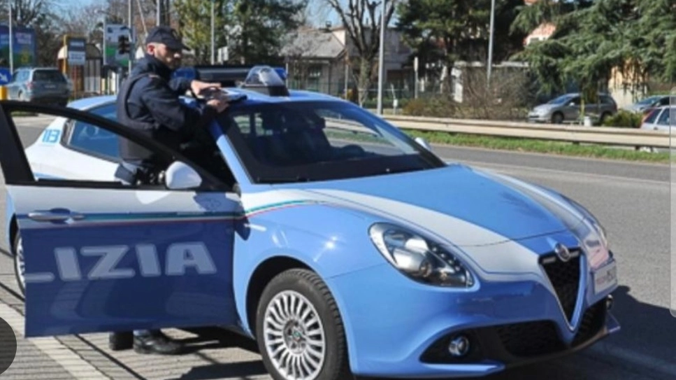 Le ricerche continuano in tutta la città Le ricerche continuano in tutta la città