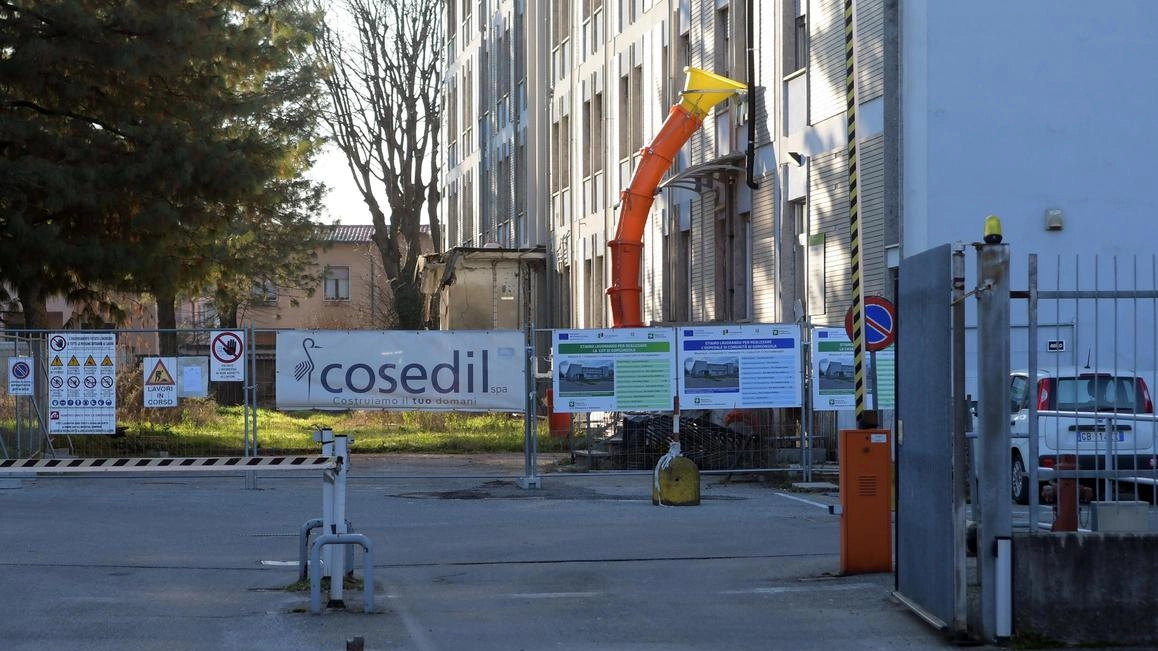 Casa di comunità all’ex Serbelloni, un altro anno di cantieri, ma c’è una data: marzo 2026. Entro quel mese, incrociando le dita, saranno conclusi i lavori Casa di comunità all’ex Serbelloni, un altro anno di cantieri, ma c’è una data: marzo 2026. Entro quel mese, incrociando le dita, saranno conclusi i lavori