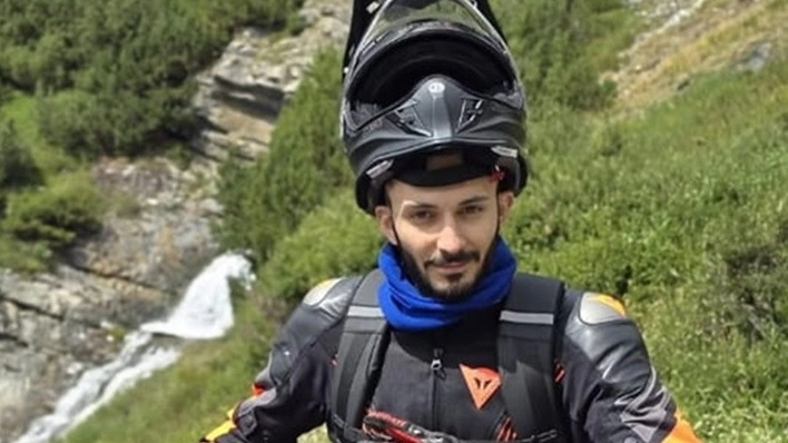 Nicolas Ronchini aveva 30 anni e lavorava come operaio alla Esti di Idro dove abitava