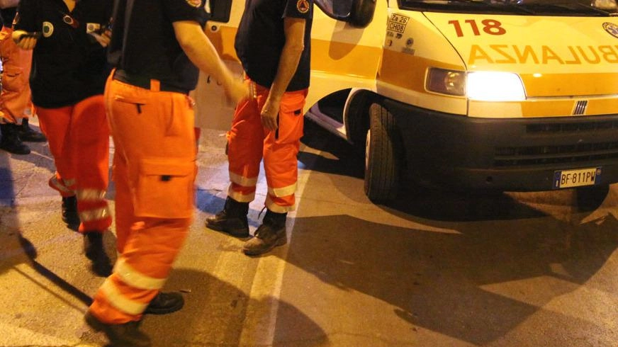 Il piccolo, che ha solo 14 mesi, era in braccio alla madre che stava cucinando Il piccolo, che ha solo 14 mesi, era in braccio alla madre che stava cucinando