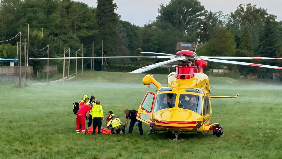Solbiate con Cagno, prima lo scontro con un veicolo poi il mezzo finisce fuori controllo. Frontaliere di 31 anni diretto in Canton Ticino perde la vita. Lo schianto alle 6.20 di mattina. Solbiate con Cagno, prima lo scontro con un veicolo poi il mezzo finisce fuori controllo. Frontaliere di 31 anni diretto in Canton Ticino perde la vita. Lo schianto alle 6.20 di mattina.