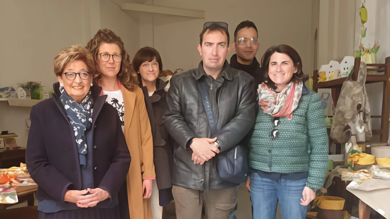 La cooperativa dà lavoro a 50 disabili ma rischia di restare senza commesse In questi giorni i vertici della onlus hanno fatto appello alle aziende del territorio La cooperativa dà lavoro a 50 disabili ma rischia di restare senza commesse In questi giorni i vertici della onlus hanno fatto appello alle aziende del territorio