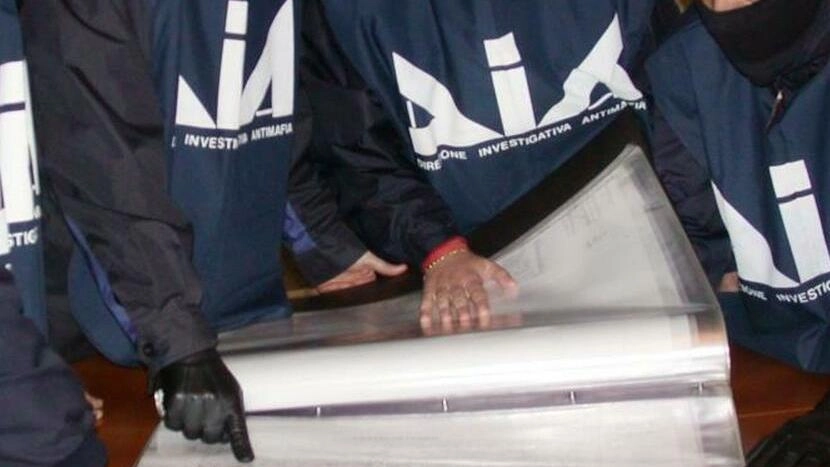 Il tribunale delle Libertà boccia le decisioni del Gip e aggiunge 13 arresti a quelli disposti lo scorso anno "L’associazione criminale è diffusa nei settori più disparati e ha una spiccata capacità di adattamento". Il tribunale delle Libertà boccia le decisioni del Gip e aggiunge 13 arresti a quelli disposti lo scorso anno "L’associazione criminale è diffusa nei settori più disparati e ha una spiccata capacità di adattamento".