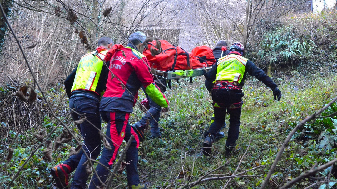 BERGAMO//MORTO SUL MONTE CAVLERA SOPRA VERTOVA SCHIACCIATO DALLA PIANTA CHE STAVA TAGLIANDO//FOTO DE PASCALE