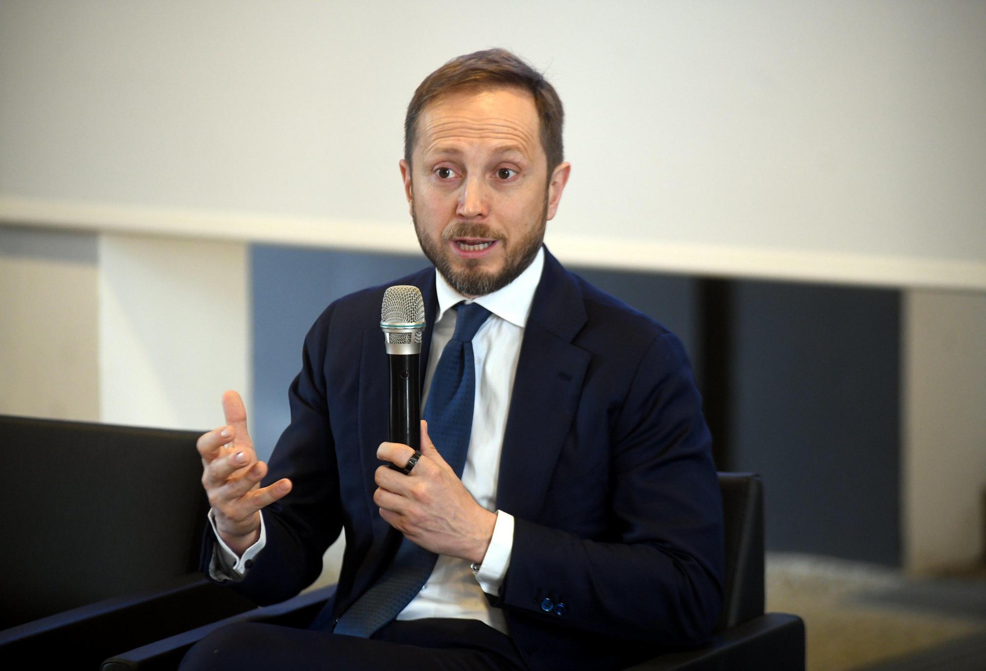 Piano casa, entro l’estate i bandi per 7 aree: "L’obiettivo è avviare i cantieri nel 2026" Piano casa, entro l’estate i bandi per 7 aree: "L’obiettivo è avviare i cantieri nel 2026"
