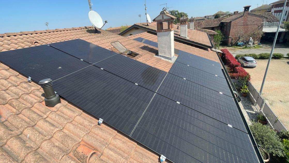 Comunità solare, obiettivo mille soci tra Lodigiano e Milanese entro il 2026: al via i primi impianti fotovoltaici Comunità solare, obiettivo mille soci tra Lodigiano e Milanese entro il 2026: al via i primi impianti fotovoltaici