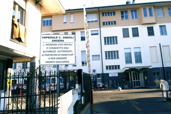 Il dramma si è consumato all'ospedale di Angera