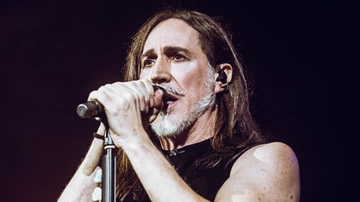 Manuel Agnelli: “La musica è una me*da da 20 anni. X Factor? Chi mi dà del venduto ucciderebbe la famiglia per quei soldi”