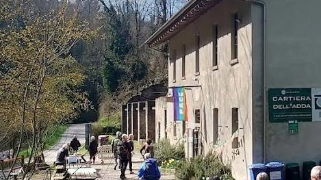Lo Stallazzo riapre i battenti. Dopo ben quattro mesi di chiusura forzata causa frana e mancanza di clienti e... Lo Stallazzo riapre i battenti. Dopo ben quattro mesi di chiusura forzata causa frana e mancanza di clienti e...