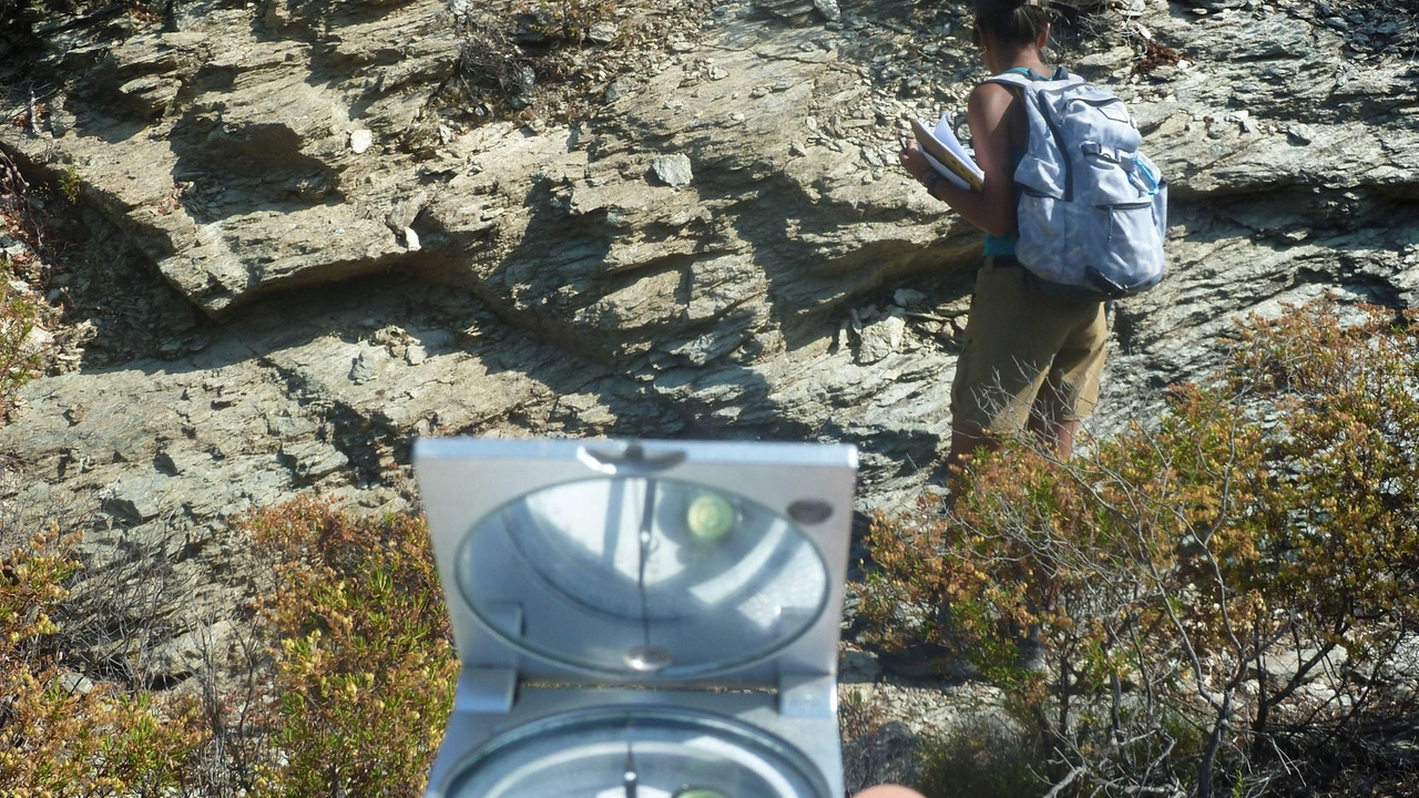La campagna di geologia della Bicocca ha coinvolto 200 studenti "Ecco cos’è successo 8 milioni di anno fa e ha cambiato l’isola". La campagna di geologia della Bicocca ha coinvolto 200 studenti "Ecco cos’è successo 8 milioni di anno fa e ha cambiato l’isola".