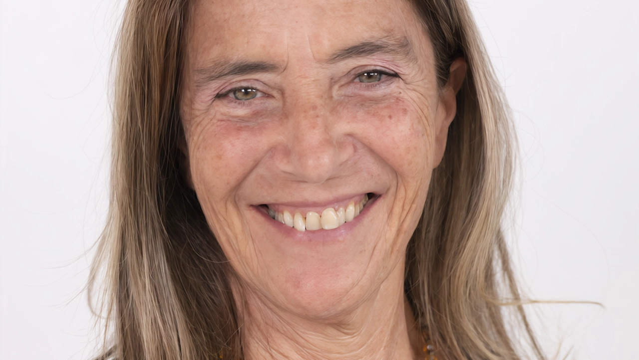 Phoebe Hoyt volto e mente della pagina Instagram Active English pubblica il primo libro “In english, come lo diresti?”: lo presenta venerdì 21 febbraio alle 18 alla libreria Mondadori Crocetta Phoebe Hoyt volto e mente della pagina Instagram Active English pubblica il primo libro “In english, come lo diresti?”: lo presenta venerdì 21 febbraio alle 18 alla libreria Mondadori Crocetta