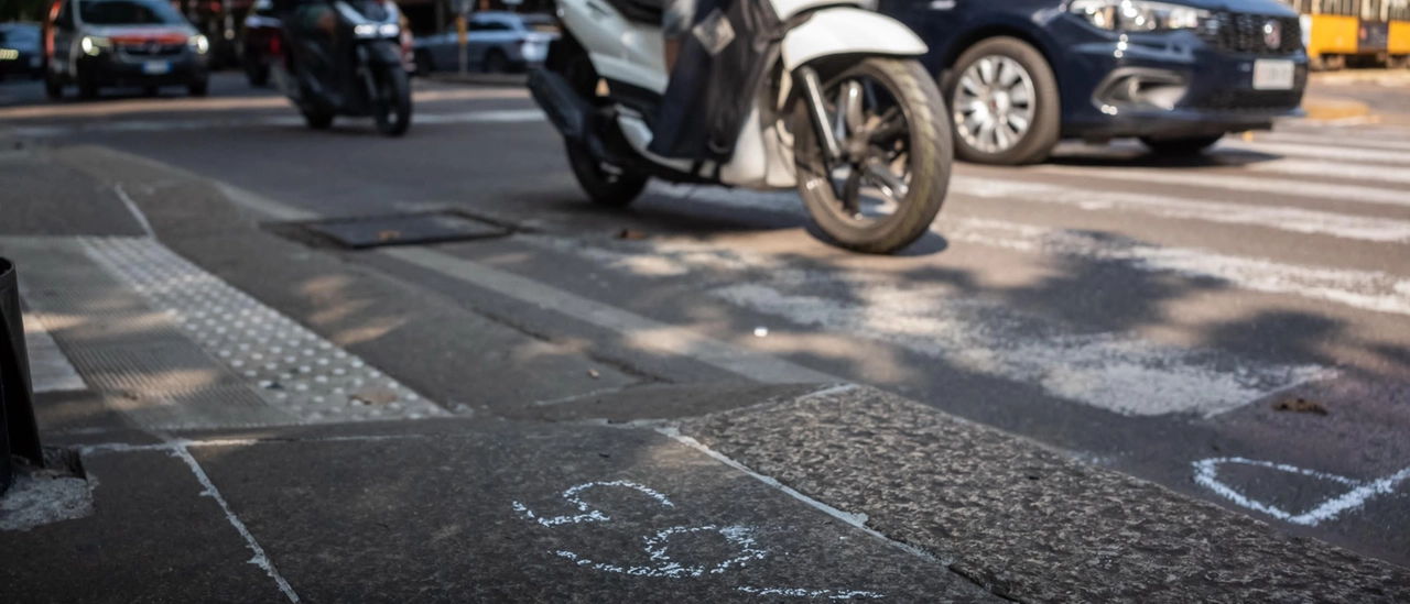 Marco Cutrona ucciso sul monopattino nella movida all’Arco della Pace: l’Audi TT a gran velocità, lo schianto sulle strisce, l’automobilista ubriaco