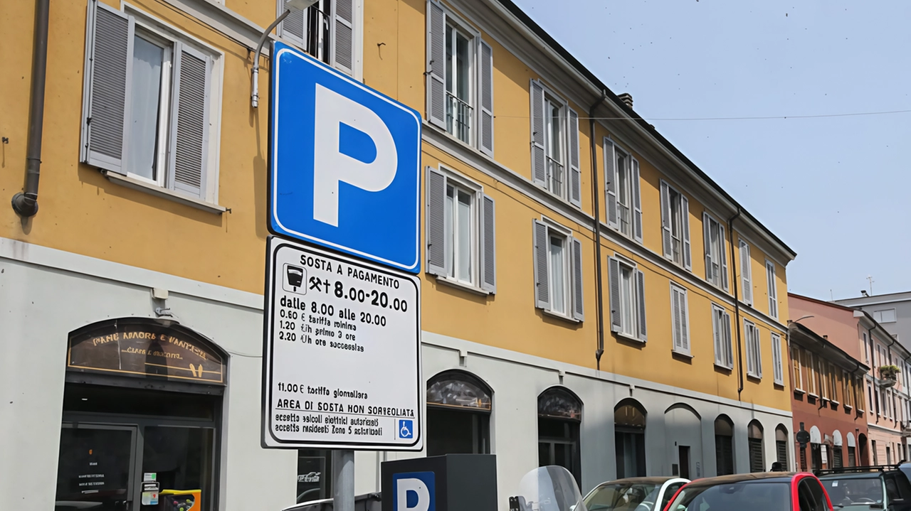 Dal 3 giugno scorso si sono aggiunte altre 8 strade con parcheggio a pagamento negli stalli a strisce...