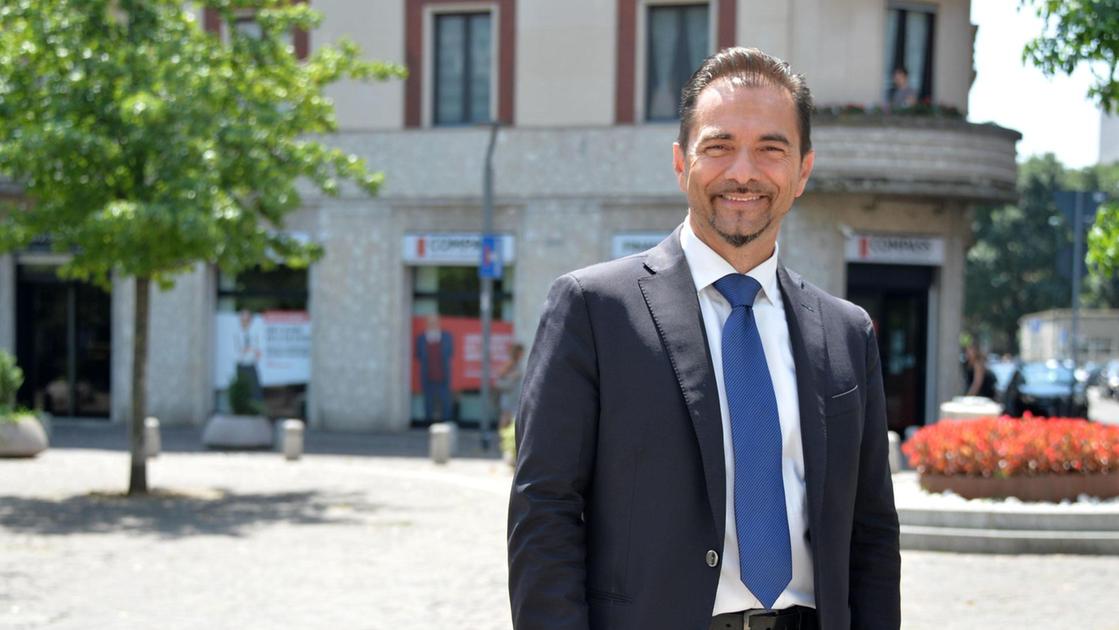 Paolo Vino: "Uso improprio di logo e gonfalone" Paolo Vino: "Uso improprio di logo e gonfalone"