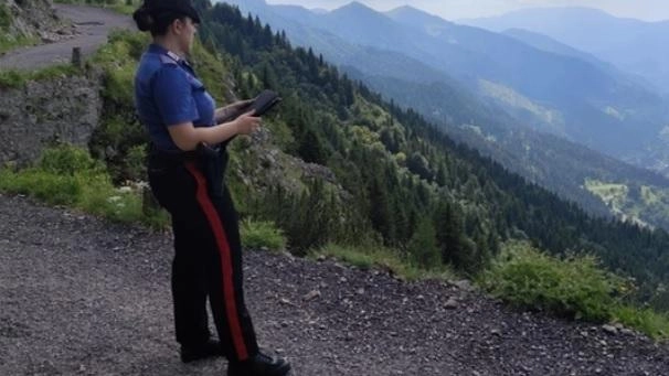I rilievi sul luogo della tragedia sono stati effettuati dai carabinieri La dinamica dello schianto è al vaglio dell’Arma I rilievi sul luogo della tragedia sono stati effettuati dai carabinieri La dinamica dello schianto è al vaglio dell’Arma