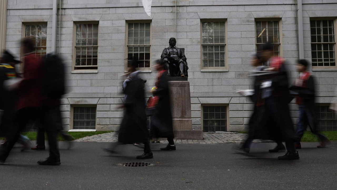 Una giudice federale di Boston stoppa la stretta del governo Una giudice federale di Boston stoppa la stretta del governo