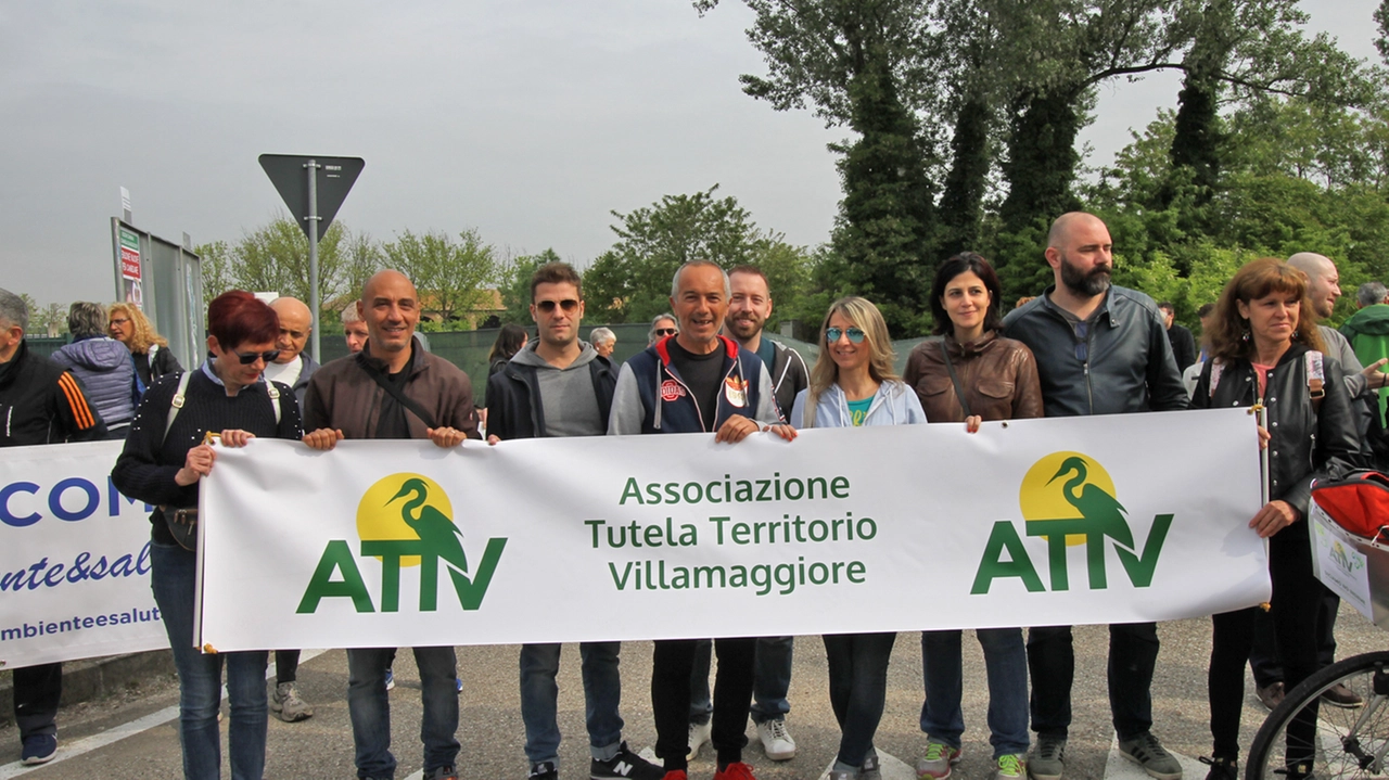 Una delle manifestazioni contro l’insediamento del centro di logistica nel Parco Una delle manifestazioni contro l’insediamento del centro di logistica nel Parco