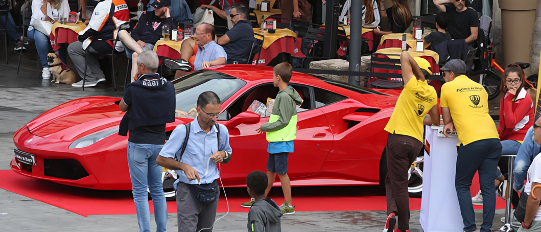 Anche la città scende in pista. Fuori Gp, 4 giorni a mille all’ora