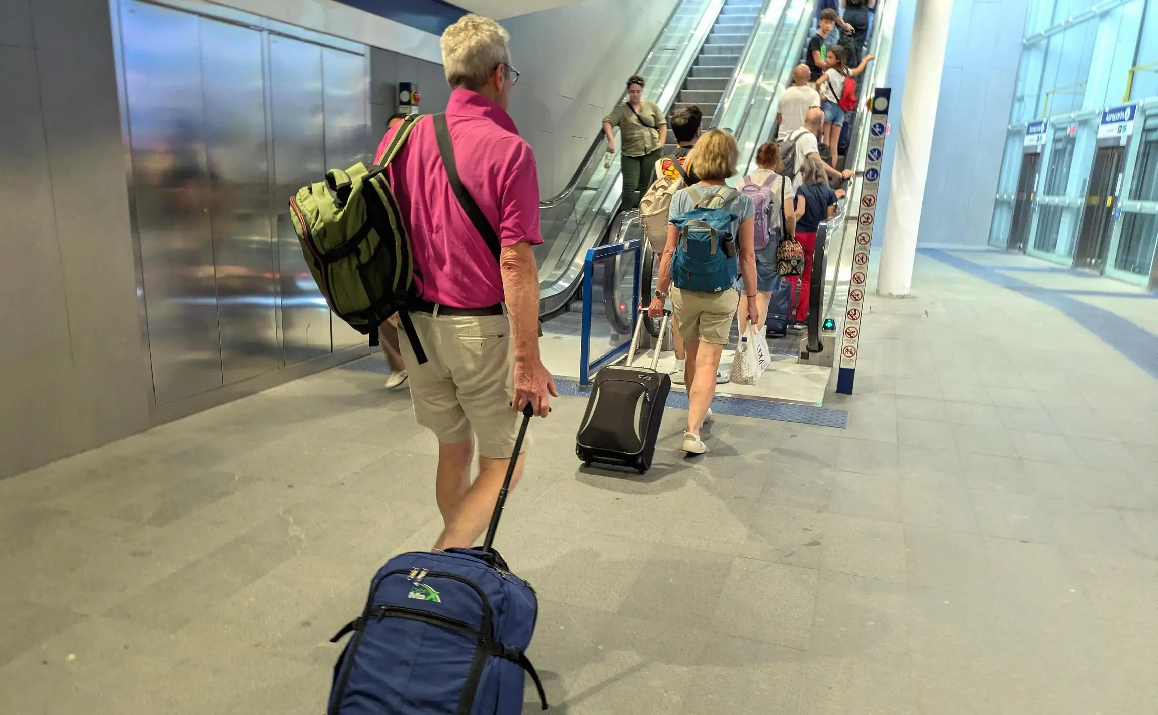 Aeroporti aperti alle disabilità invisibili. Percorsi prova dal check-in all’imbarco per consentire agli autistici di volare