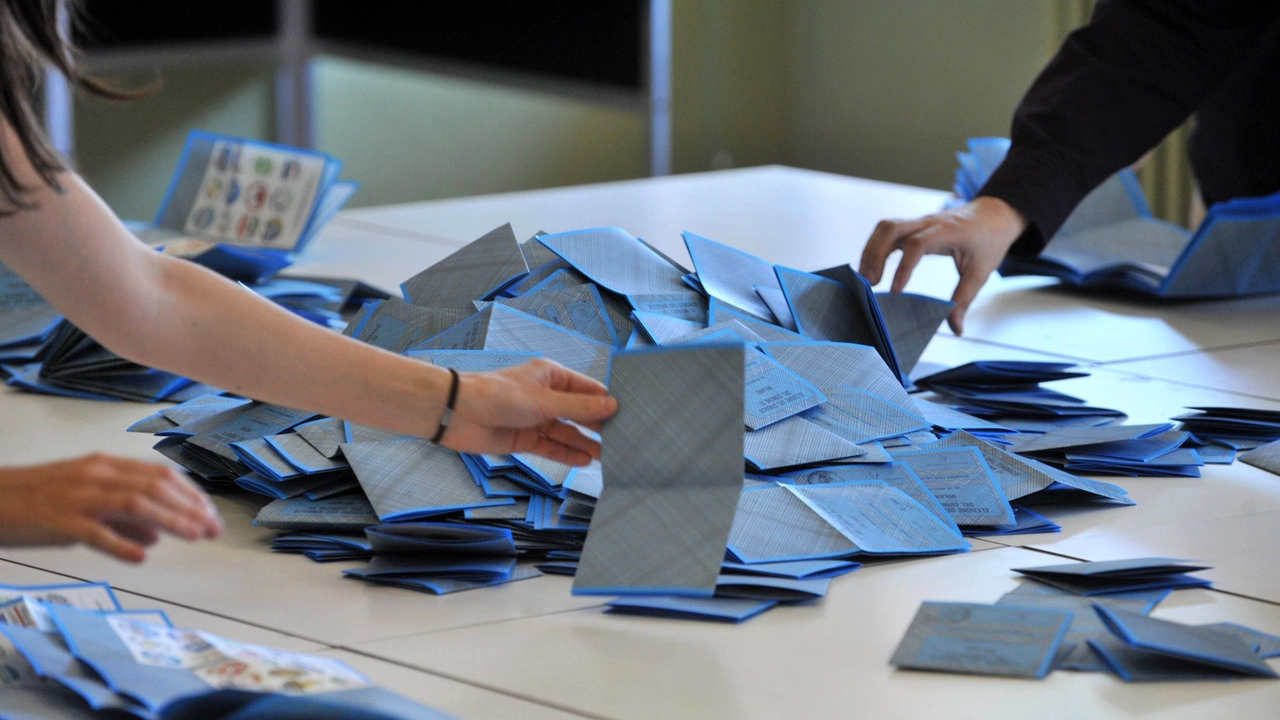 Elezioni comunali 2025: si sceglie il nuovo sindaco Elezioni comunali 2025: si sceglie il nuovo sindaco