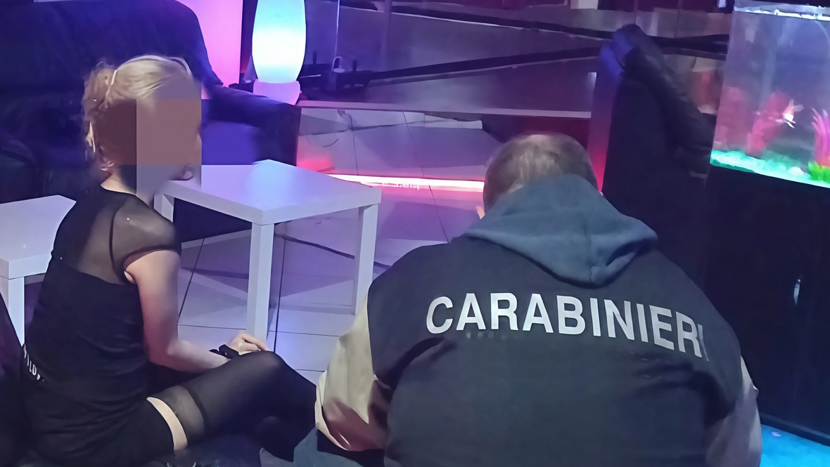 I titolari di un circolo privato sono accusati di sfruttamento della prostituzione I titolari di un circolo privato sono accusati di sfruttamento della prostituzione