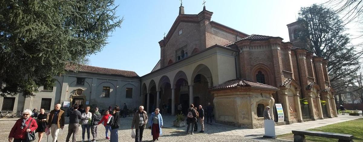 A tavola con vecchi e nuovi indigenti. Viaggio nella cucina degli ultimi A tavola con vecchi e nuovi indigenti. Viaggio nella cucina degli ultimi