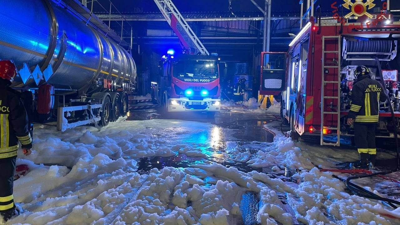 L'intervento dei vigili del fuoco L'intervento dei vigili del fuoco