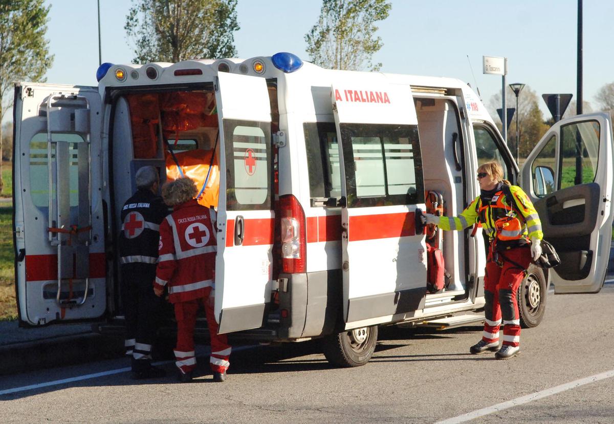 Cogliate, morta la donna di 77 anni travolta da una ruspa in via Piave Cogliate, morta la donna di 77 anni travolta da una ruspa in via Piave