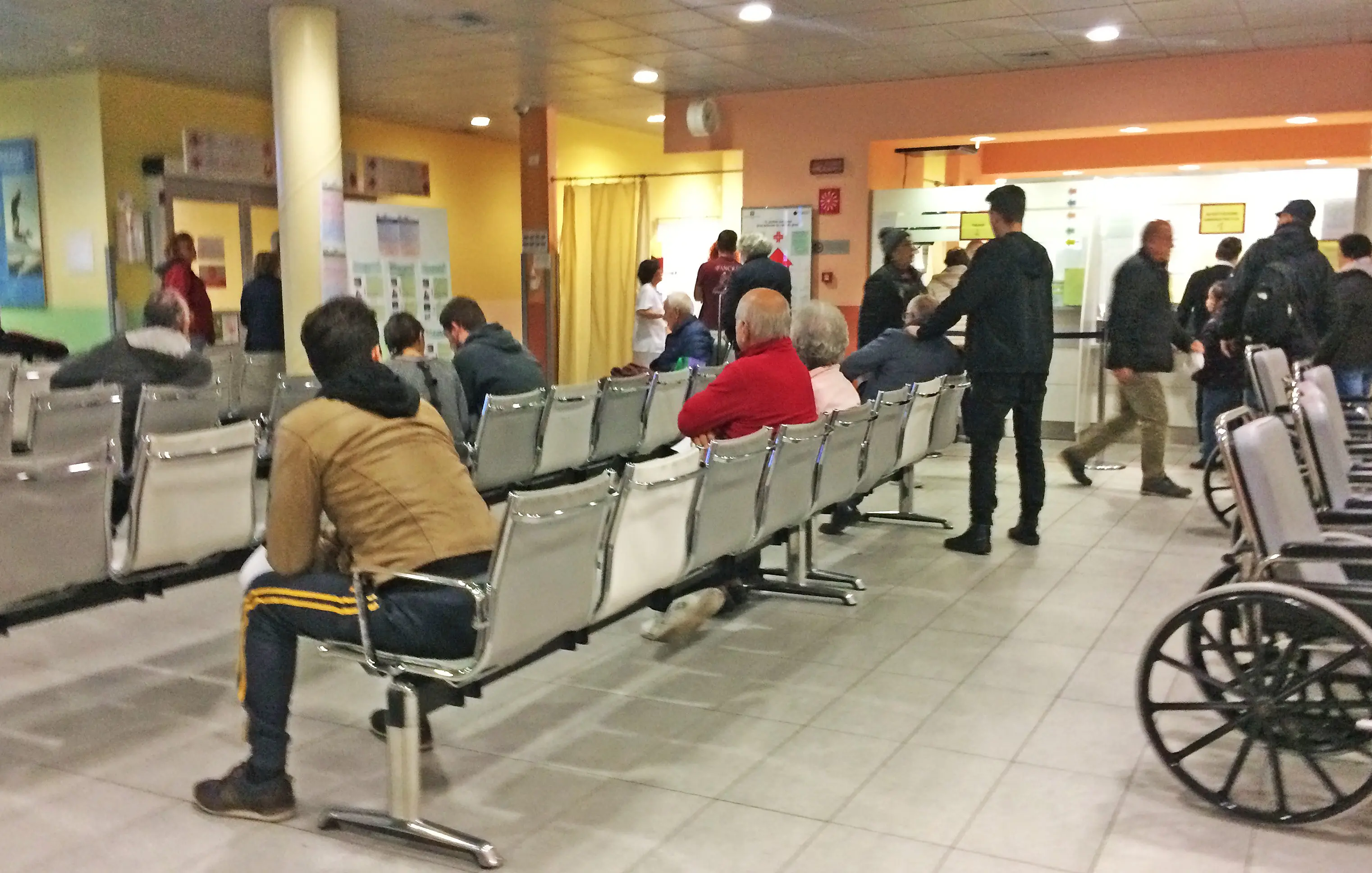 Bergamo, non gli prescrivono il farmaco desiderato: insulti e botte al personale del Pronto soccorso