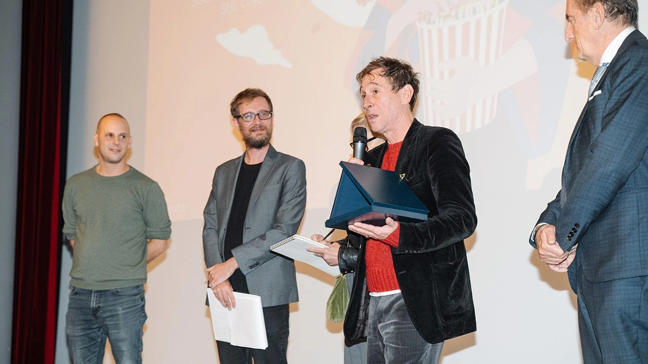 Il francese Bertrand Bonello premiato al Lux per la sezione Regista dell’Anno Il francese Bertrand Bonello premiato al Lux per la sezione Regista dell’Anno